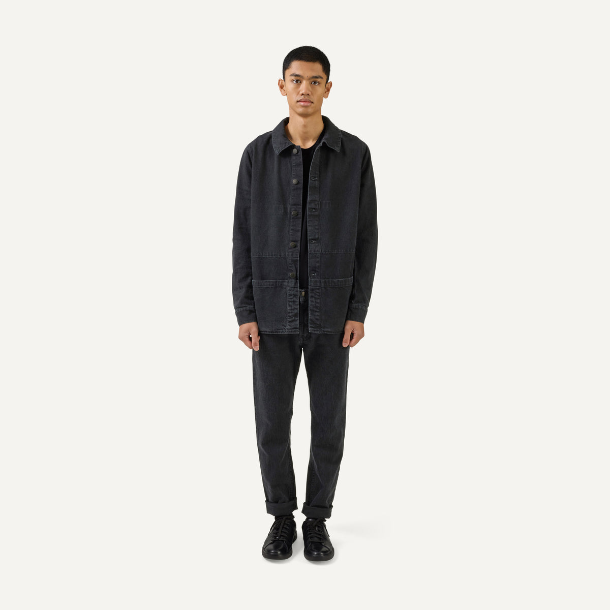 Nomen Nescio 320 Worker Denim Jacket washed black – model front view