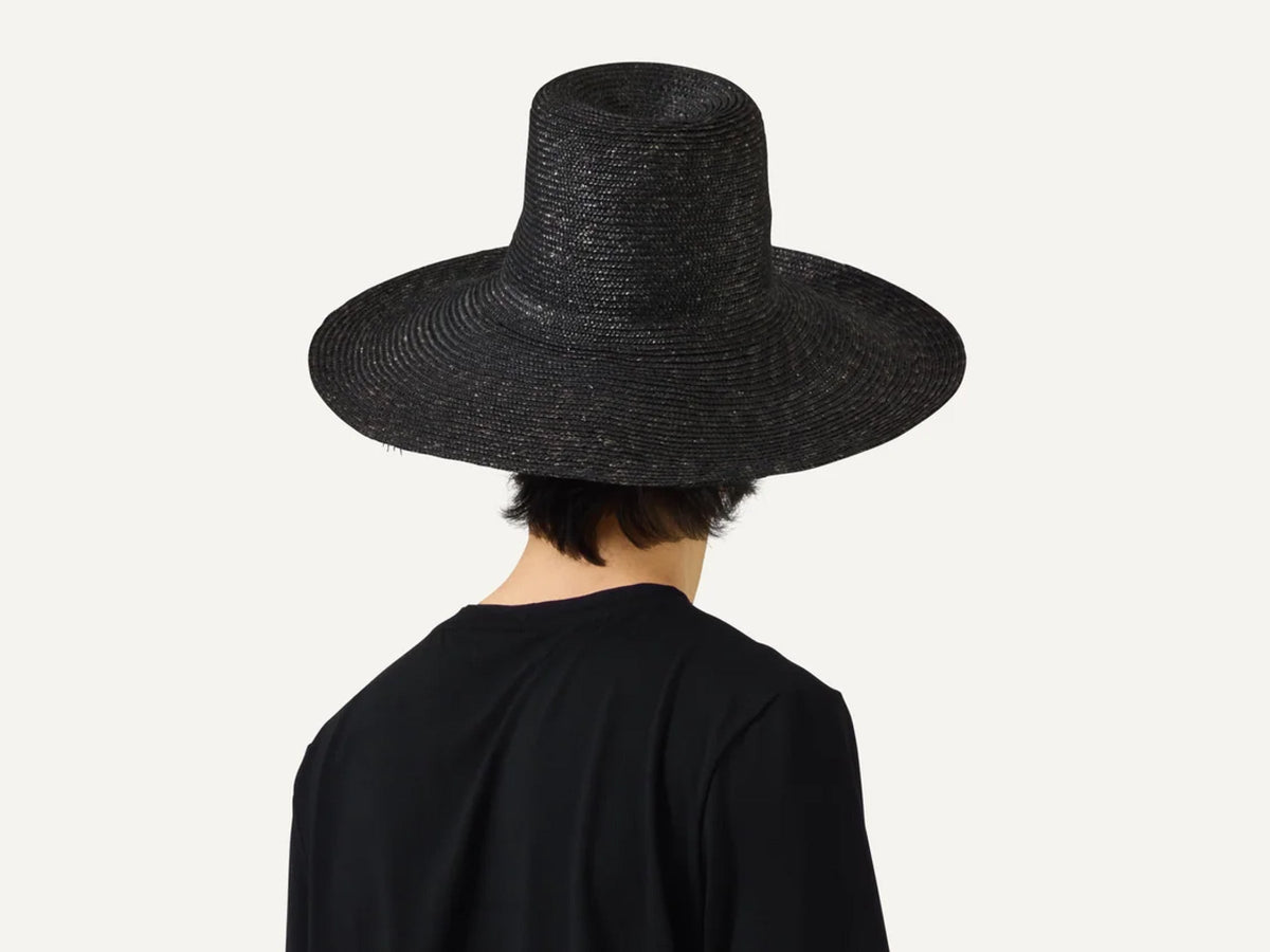 éN Hats Pop-Up at Nomen Nescio Store